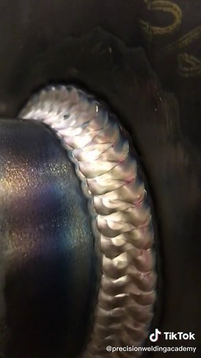 Just dip and move! #thatPWAstandard #fyp #weldtok #welding #bluecollar #weldingschool #tigwelding #MakeItGucci #ShowUsYourDrawers