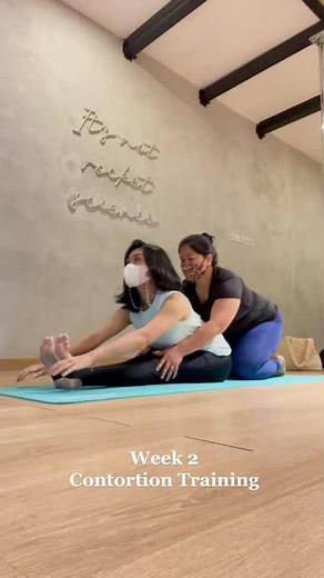 Week 2 of #contortion training 💪🏻 #splits #flexibility #middlesplits #oversplit