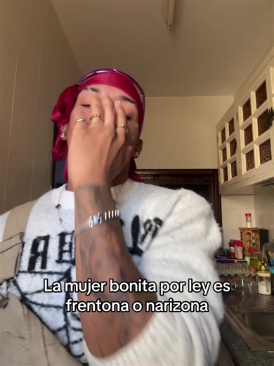 Las Mujeres Bonitas: Frentonas y Narizonas