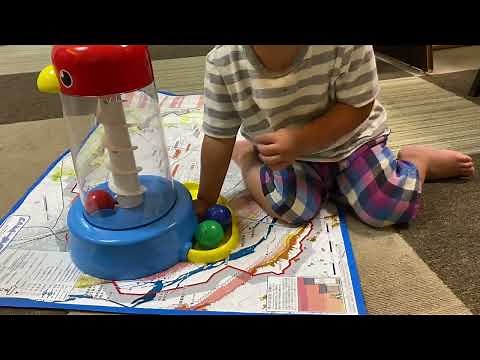 2歳、くもんの知育玩具｢くるくるチャイムで遊ぶ｣
