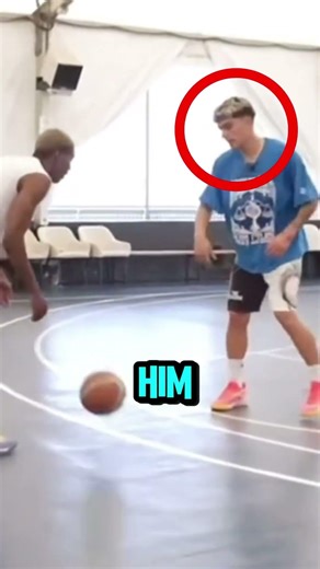 The craziest basketball trickshot in a 1v1🥶👀