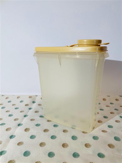 Vintage Tupperware Canister | Harvest Gold | Retro Kitchen Storage - Etsy