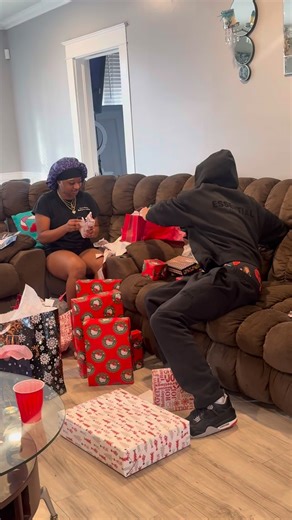 Kawanna Upscale Marbury on Instagram: "I pray my kids grow up and be better than me. Make wise decisions & ALWAYS REMEMBER THEY DESERVE THE BEST OF EVERYTHING! I’m so glad my daughter is not attracted to ratchet ghetto shit. I’m one proud momma😩😂❤️ #fyp"