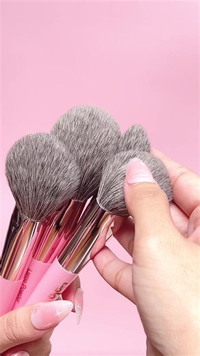 Soft Pink Makeup Brushes for Gentle Blending
