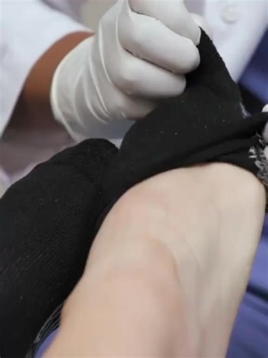 #pimplepopper #drpimplepoppers #cyst #cystremoval #pimplepopping #cyst #cystremoval #pimplepopping #skincareroutine #blackheadremoval #satisfyingvideos | Pimple Treatment