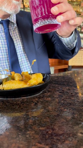 One last happy hour of 2025? Say less. We’re already on our way. 😉🍸 | Kincaid's Fish, Chop & Steak House