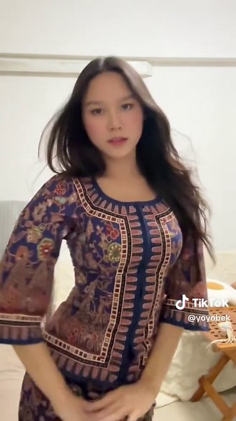 Singapore Airlines Cabin Crew Dance Challenge