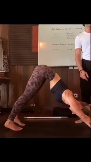 Deep on Instagram: "𝐌𝐨𝐬𝐭 𝐘𝐨𝐠𝐢𝐬 𝐃𝐨 𝐓𝐡𝐢𝐬 𝐖𝐫𝐨𝐧𝐠 —𝐃𝐨𝐰𝐧𝐰𝐚𝐫𝐝 𝐃𝐨𝐠 From the side view, everything looks different Shoulders pushed down, spine rounding, wrists screaming. When you align your arms and torso in one line — like Tadasana upside down the pose breathes, your energy flows, and yoga begins to happen. At Yoga New Vision, we teach the complete science of yoga alignment, energy, and meditation as one. ✨ Yoga for the 21st century. 🕉️ Loka Samastha Sukhino Bhavantu. #