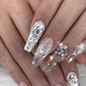 #BeCreative #nailsmagazine #nailpro #glitternails #nail_me_good #nails #makeup #wakeupandmakeup #vegas #beauty #vegas_nay #starbucks #fashion #longnails #nailporn #nailswag #nails2inspire #nailstagram #nailsofinstagram #hudabeauty #uglyducklingnails #nailaddict #nailaddict #nails_top_master | Jessica Rocha Nails