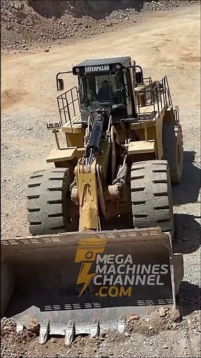 Huge Caterpillar Wheel Loader Working On Quarries #quarry