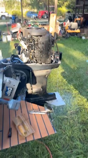 Helped out a customer in Alabama with his 1994 Mercury 40hp in-line 4cyl 2-stroke. It wasn't "pissing" any water. It's pissing water good now. 😉👍🏽 Thanks again, Colin! 💪🏽🎣 | Outboard Madness