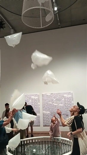 西九M+「設計啊！」展覽場館互動裝置體驗1：「丟 Toss」(去出拋)