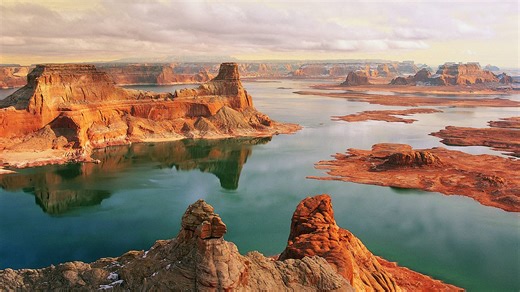 Watch: Rock slide on Arizona’s Lake Powell captured in viral video