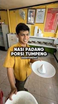 Eating dinner in the morning with Nasi Padang tumpeng