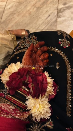 warisha🌸 on Instagram: "🫠❤️ . . . . . . . . . . . #desilook #gajralook #gajraaesthetic #desiaesthetic #desigirl #ethnicvibes #traditionalbeauty #indianaesthetic #browngirlmagic #desivibes #floralvibes #jasmineflowers #softglam #desiglams #vintagevibes #culturalbeauty #festivelook #fyp #foryou #viral. . . . desi look, gajra aesthetic, gajra look, desi girl vibe, desi aesthetic, floral gajra, jasmine flowers, traditional beauty, ethnic look, desi glam, soft desi makeup, indian aesthetic, brown g