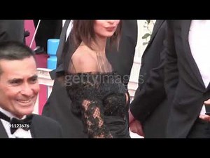 Emily Ratajkowski hot