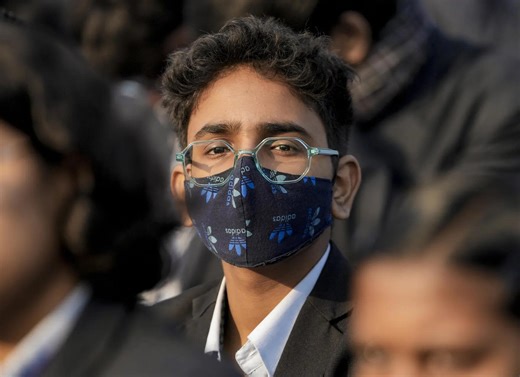 Air pollution: Delhi schools asked to shift to hybrid classes for students up to class 9 and 11 amid GRAP-IV