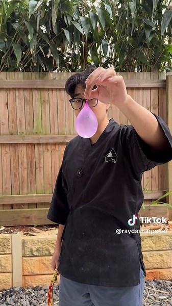 Water balloon, sharpness test! #fyp #satisfying #knifesharpening #knifesharpener #balloon