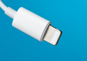 This unsuspecting Lightning cable packs an implant that can log everything you type