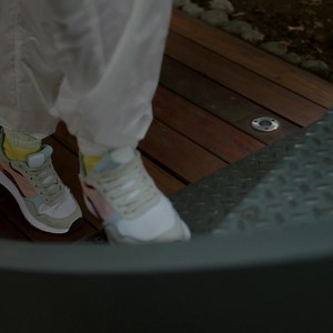 39K views · 3K reactions | No charger? No problem. Use your phone to charge another phone, watch or Galaxy Buds with Wireless PowerShare. Switch now. | Samsung | Facebook