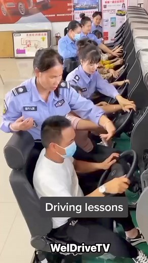 HAND OVER HAND TECHNIQUE FOR BEGINNER'S Driving Lessons | Wel Ramirez