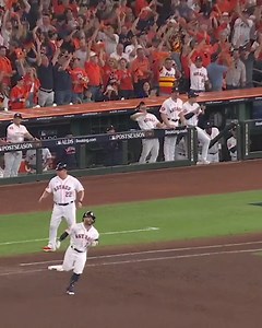 414K views · 10K reactions | Jose Altuve CRUSHES the 1st pitch he sees in the #ALDS! | MLB | Facebook