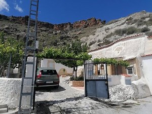 SOLD. More cave homes like this one for sale in Spain at https://www.rusticom.co.uk/ Ref. V3065.