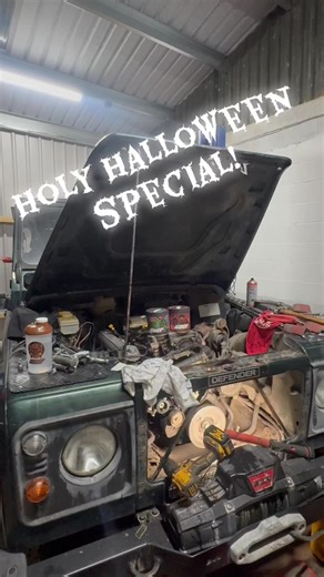 45K views · 605 reactions | Holy Halloween special! #fblifestle #HSECompliance #landroverdefendertd5 #jcbmachines #ManitouTelehandler #landroverseries1 #HGVClass1 #johndeere #dirtyhandscleanmoney #farminglife #HolySquad | Fitter mat | Facebook