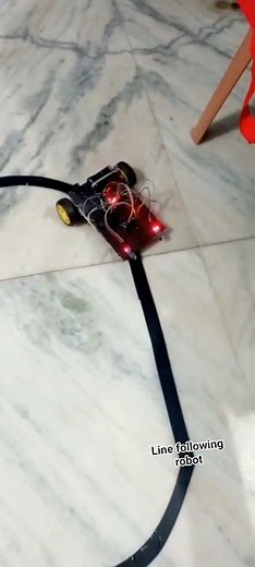 line following robot🤖 #shorts #reels #coding #arduino #ai #robot #ytshorts #like #subscribe #science