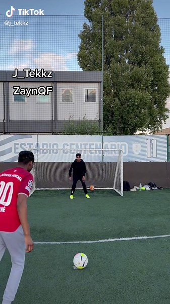 Call out pens vs @zaynqf 🔥 #penalty #footballtiktok #soccertiktok #J_Tekkz