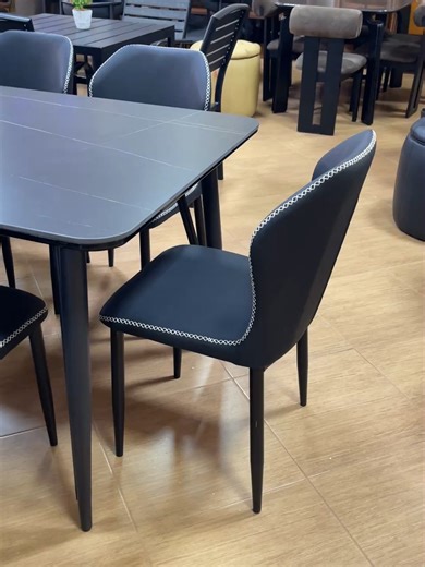 ✨ Élégance et solidité à votre table Table à manger avec plateau en céramique 6 chaises ✔️ Résistante ✔️ Facile à entretenir 💰 234 000 F CFA seulement Disponible dès maintenant chez Intérieur Maison. 🇧🇫 Nous sommes au Burkina Faso ! 📍 Ouagadougou – Kalgondin 📞 226 76 20 24 01 📍 Bobo-Dioulasso – Sarfalao 📞 226 54 52 00 00 #InterieurMaison #burkinatiktok🇧🇫🇧🇫🇧🇫❤️ #ouagadougou🇧🇫 #interieurmaison #bureau #cuisine #merrychristmas #electromenager #maison #mobilier #bobo #meuble