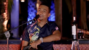 9.5K views · 217 reactions | Vamos a recordar el año 2020 cuando hice este concierto live donde incluí algunos boleros como este de Roando Laserie titulado "Las cuarenta".  Youtube: @DavidKadaOficial #DavidKada #LasCuarenta #RolandoLaserie #Bolero #DileTú | David Kada | Facebook