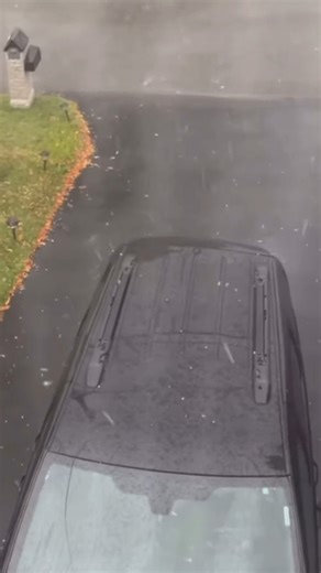 WATCH! Large hail falling with severe storms in Syracuse, New York this afternoon. Thank you for the video Tyneshia Page and stay safe | Meteorologist Chris Nunley