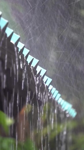 Baka may tulo padin ang bubong nyo? I-Liquid Seal na yan! #mondo #mondophilippines #roof #roofing #sealant #roofsealant | MONDO Philippines