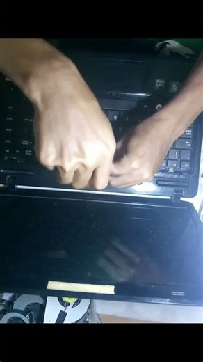 cara melepas atau membongkar keyboard laptop toshiba satellite L730 #toshiba #keyboard