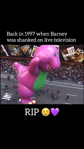 1.9M views · 10K reactions | Those poor kids in the crowd  #barney #1997 #thanksgiving #funny #90s #humor | The 90's Guyz | Facebook