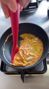 How to Fry an Egg in a Nonstick Pan Without Sticking