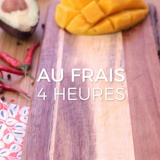 Voici une recette originale de tacos aux accras de Morue, mangue et avocat, bien de saison et facile à préparer ! ;-) Les accras de morue Cap Océan sont à retrouver dans votre rayon traiteur de la mer. * publication sponsorisée | Amandine Cooking