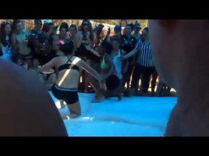 Lezathlon Oil Wrestling 2015
