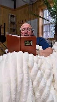 One minute with God for Men 365 Daily Devotions Book Bible Study for men