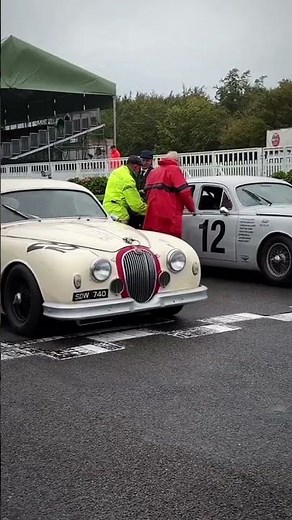 Goodwood Revival Racing: The best classic car racing.