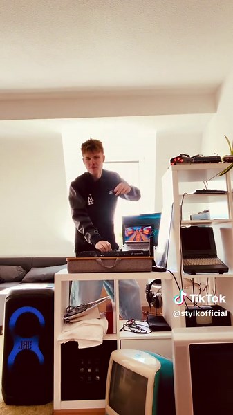 STYLK: EDM Producer Inspired by Avicii & Kygo