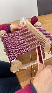 966K views · 4.3K reactions | Weaving a wool and silk scarf on one of our rigid heddle looms. Our weaving kits can be purchased in our TabbyandTweed website shop for UK delivery and our TabbyandTweed Etsy shop for delivery elsewhere. #rigidheddleloom #weaving #weavingloom #rigidheddleweaving #colourfullycrafted #weavingkits #weavingkit #mindfulcrafting #handweaving #patterns | TabbyandTweed | Facebook