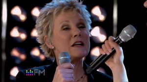 6K views · 168 reactions | Anne Murray and Dawn Langstroth's live performance for "Nobody Loves Me Like You Do". | Frequência Modular | Facebook