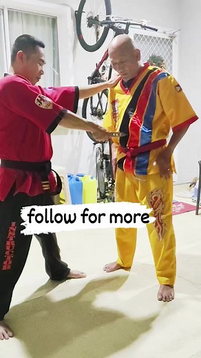 video 355 basic knife defense and disarming #everyoneシ゚ #followerseveryonehighlights #followerseveryone #virals #friendsfollowersViewers #followersシ゚ #viralreels #everyonehighlights #friends #viralreelsfb #trendingreels #followersreels #selfdefense #martialarts #tutorial #everyone #trendingpost #trendingvideo #viralreelsシ #viralvideo | Edmund Duray Defense Tactic
