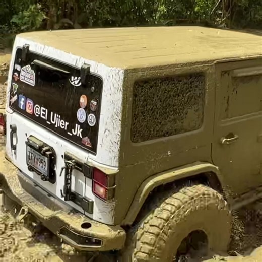 106K views · 1.6K reactions | Jeeper tried a hard Mudding obstacle but then… #wranglerjk #jeep #offroad | OFF ROAD N CHILL | Facebook