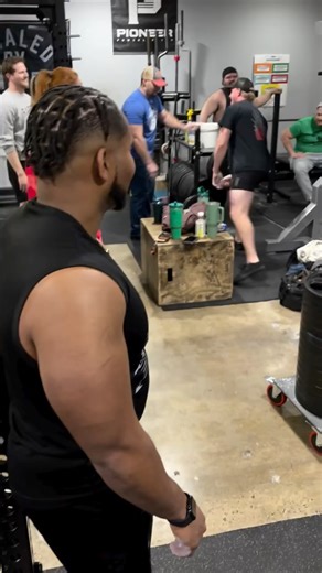 Kinetix Health Club on Instagram: "@iron_throne_powerlifting held their Merry Benchmas TOY DRIVE today at Kinetix!! The women had 95lbs and the men had 185lbs. @didiermoncion with an impressive 75 reps for 185lbs!! Erika with an impressive 22 reps for the ladies!! THANK YOU for everyone coming out and supporting the toy drive and having fun!"