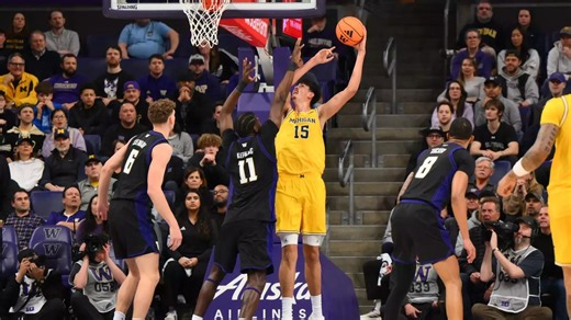 Wolverines Bounce Back With West Coast Win Over Washington - University of Michigan Athletics