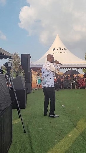 The Legend Alex Acheampong grabs the Mic... | Advent Music Time