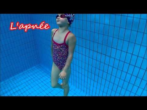 eden la petite sirène à Aqualorn, natation et apnée de 25 métres à 5ans